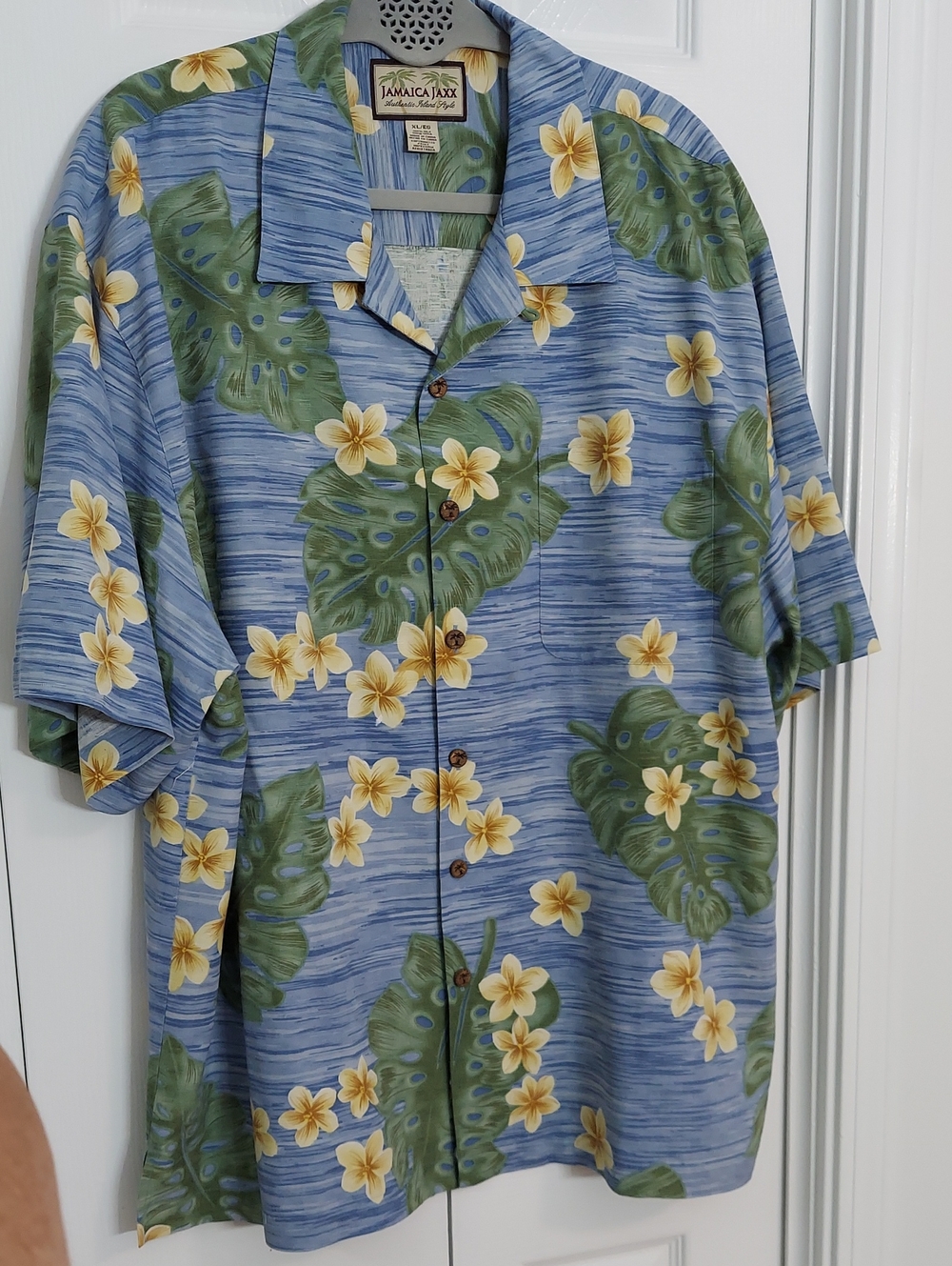 Jamaica Jaxx Shirt, Size XL, 100% SILK, Blue "Hydra" Buttondown